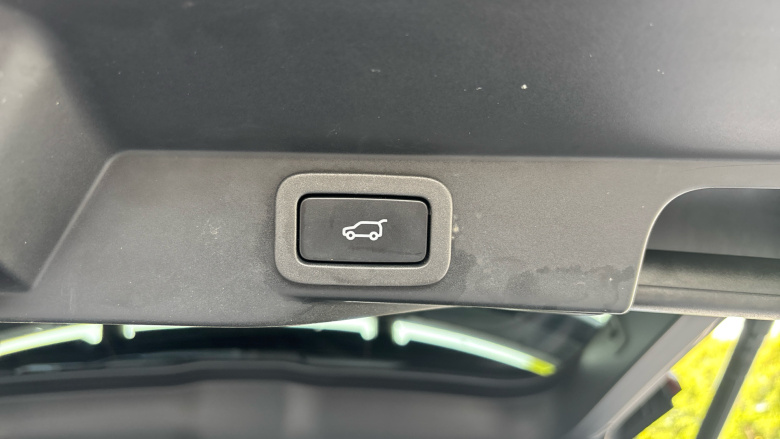 Land Rover Range Rover Sport 3.0 D300 HSE Silver 5dr Auto Diesel Estate